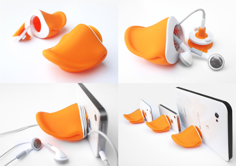 Illustration for article titled If This Isn't the Best Phone Stand Ever Created By Mankind, I Don't Know What Is